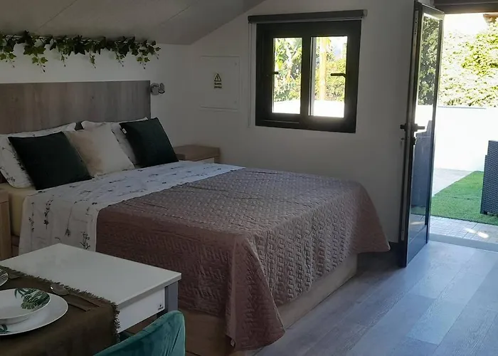 Santoserenus Apartamento *